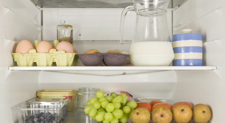 ¿Cómo almacenar nuestros alimentos en el refrigerador?